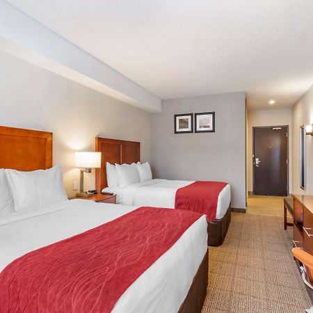 Comfort Inn & Suites فالماونت المظهر الخارجي الصورة